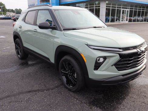 New 2026 Chevrolet TrailBlazer LT w/ Convenience Package FWD image 2