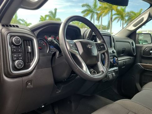 Used 2022 Chevrolet Silverado 1500 RST AWD/4WD image 9