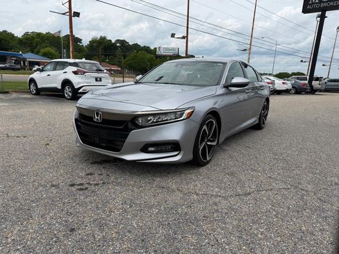 Used 2020 Honda Accord Sport image 8