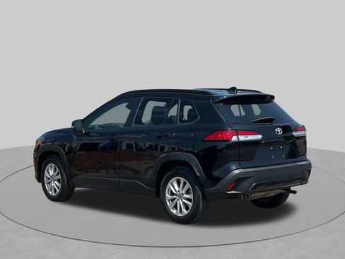 Used 2022 Toyota Corolla Cross LE w/ Moonroof Package AWD/4WD image 4