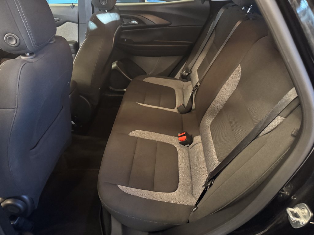 Used 2025 Chevrolet TrailBlazer LT AWD/4WD image 21