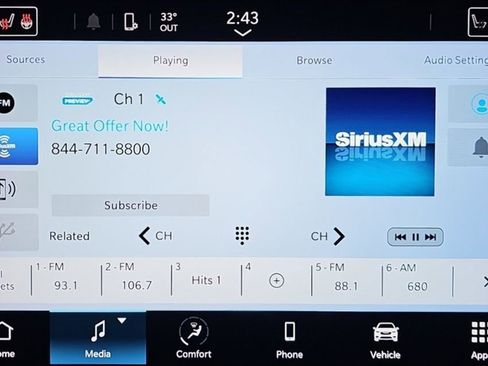 Used 2023 Chrysler Pacifica Touring-L image 21