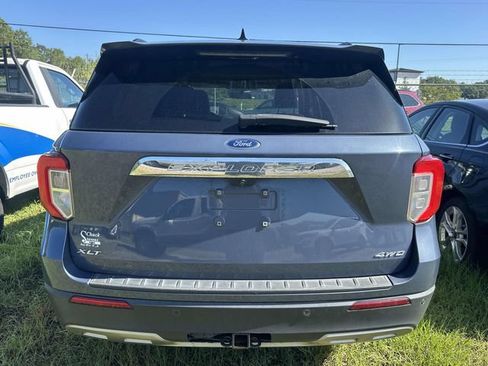Used 2021 Ford Explorer XLT w/ Equipment Group 202A AWD/4WD image 14