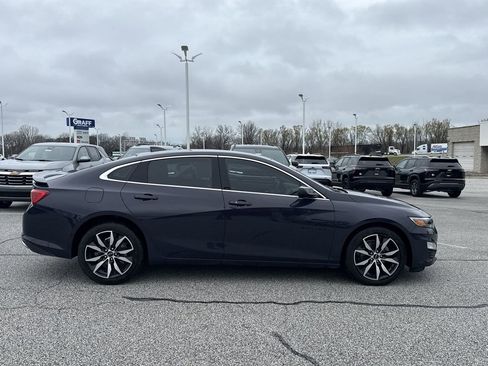 Used 2025 Chevrolet Malibu RS w/ LPO, Floor Liner Package image 9