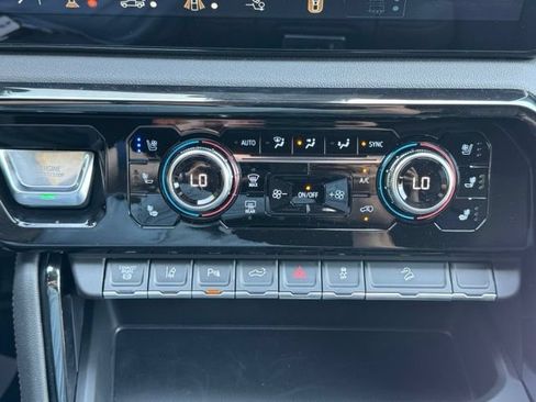New 2026 GMC Sierra 2500 AT4 w/ AT4 Premium Plus Package AWD/4WD image 14