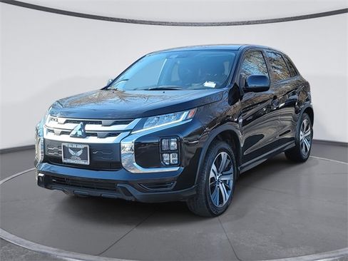 Used 2023 Mitsubishi Outlander Sport 2.0 ES image 3