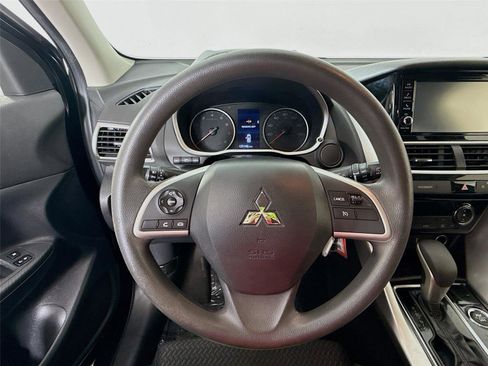 Used 2020 Mitsubishi Eclipse Cross ES image 10