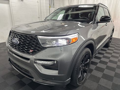 Used 2024 Ford Explorer ST w/ Equipment Group 401A image 2