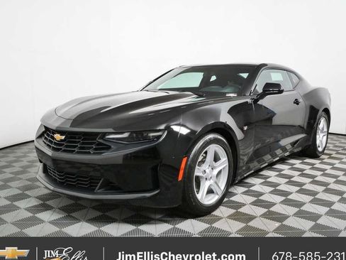 Certified 2023 Chevrolet Camaro LT RWD image 25