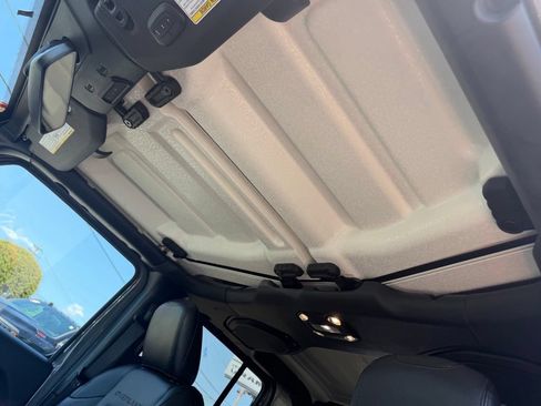Used 2020 Jeep Gladiator Overland AWD/4WD image 28