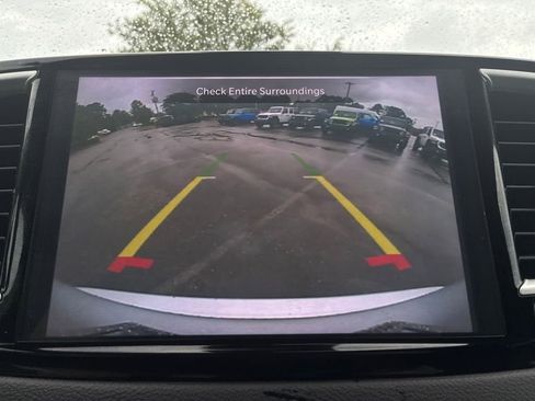 Used 2024 Chrysler Pacifica Touring-L image 20