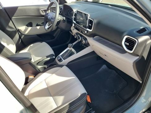 New 2026 Hyundai Venue SEL image 18