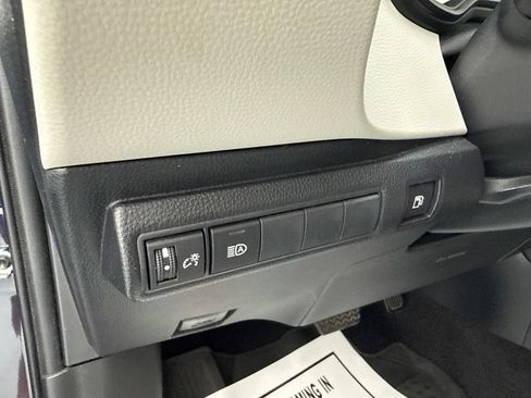 Used 2023 Toyota Corolla LE FWD image 23