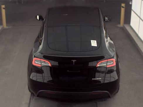 Used 2023 Tesla Model Y Performance AWD/4WD image 5