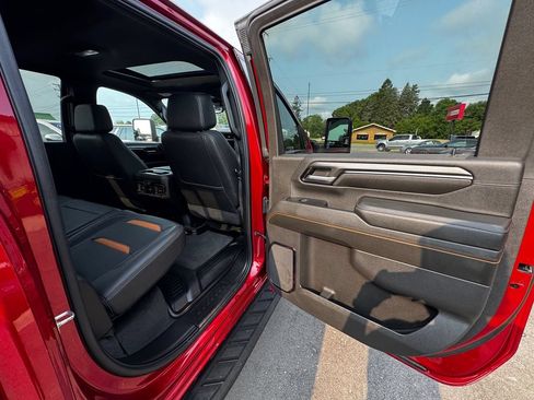 Used 2024 GMC Sierra 2500 AT4 w/ AT4 Premium Plus Package AWD/4WD image 31