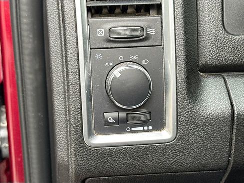 Used 2021 RAM 1500 Classic Warlock w/ Electronics Group AWD/4WD image 10