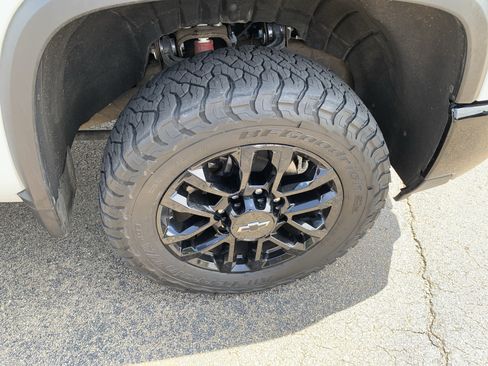 Used 2025 Chevrolet Silverado 2500 LT w/ Trail Boss Package AWD/4WD image 38