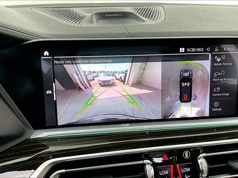 Used 2020 BMW X7 M50i w/ Dynamic Handling Package AWD/4WD image 28