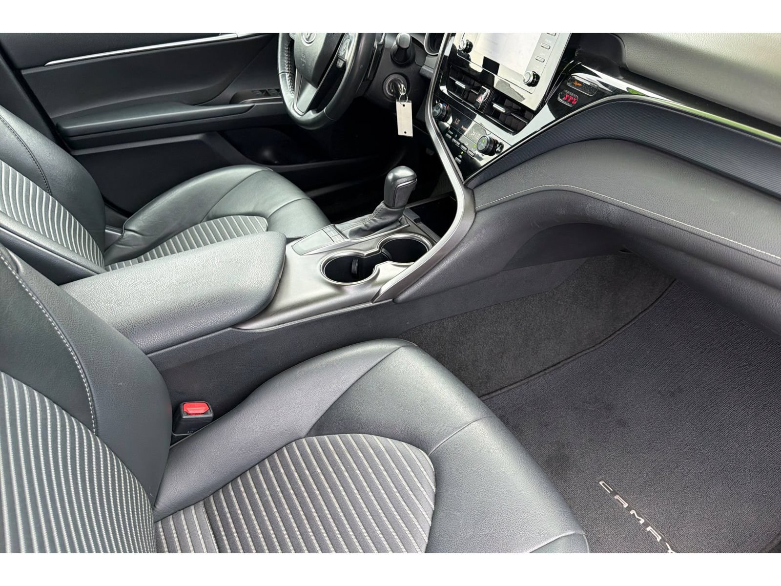Certified 2024 Toyota Camry SE FWD image 17