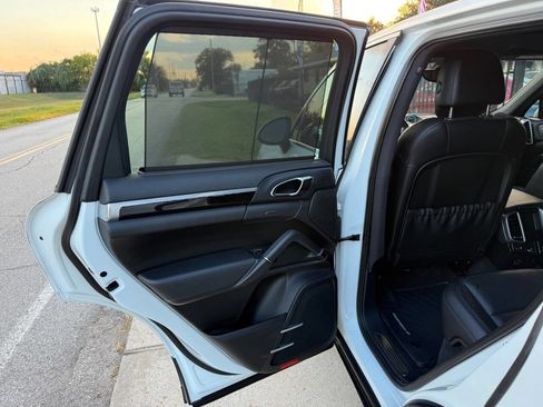 Used 2012 Porsche Cayenne image 18