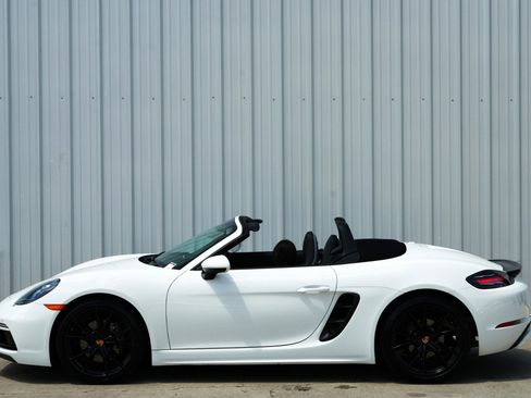 Used 2024 Porsche 718 Boxster image 39