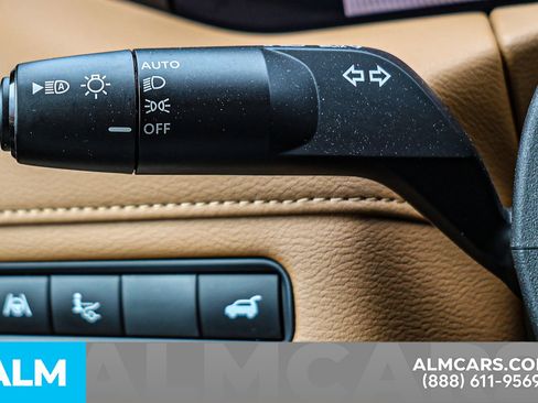 Used 2025 Nissan Armada SL w/ Captain's Chari Seat Package image 29