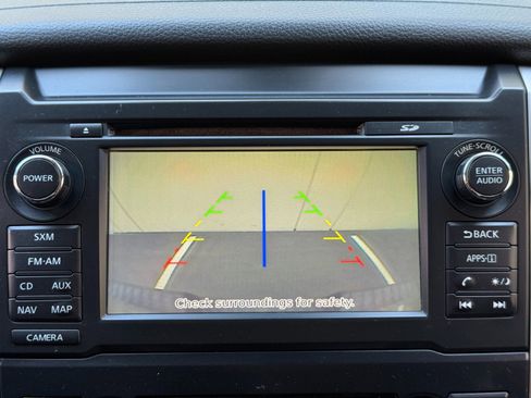 Used 2018 Nissan Titan SV w/ SV Convenience Package image 23