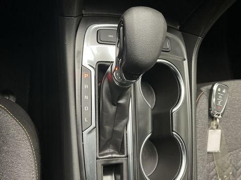 Certified 2023 Chevrolet Equinox LT w/ Driver Convenience Package image 24