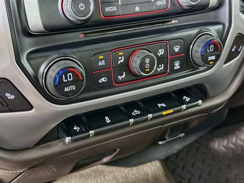 Used 2015 GMC Sierra 1500 SLT w/ SLT Preferred Package AWD/4WD image 17