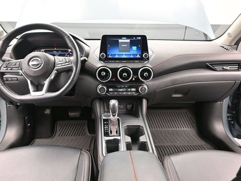 Used 2025 Nissan Sentra SR w/ SR Premium Package FWD image 34