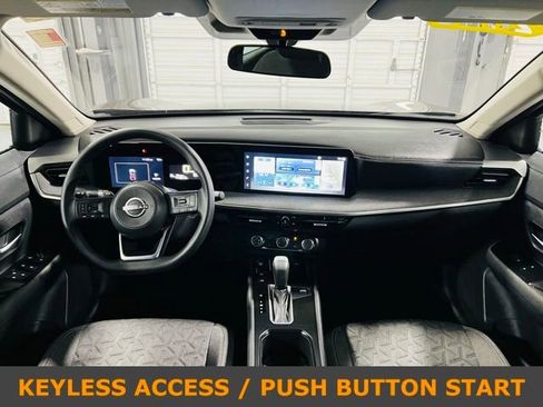 Used 2025 Nissan Kicks SV FWD image 4