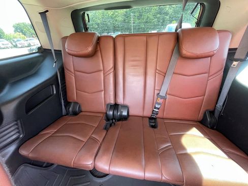 Used 2018 Cadillac Escalade Luxury RWD image 37
