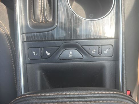 Used 2016 Chevrolet Impala LTZ FWD image 21