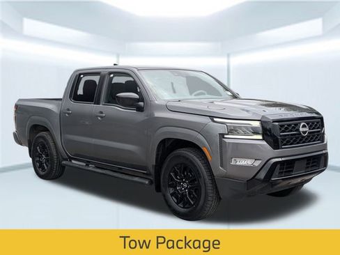 Used 2023 Nissan Frontier SV w/ Midnight Edition Package image 9