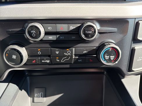 New 2026 Ford F350 XLT w/ XLT Premium Package image 32