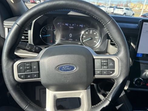 Used 2024 Ford Expedition XLT AWD/4WD image 33