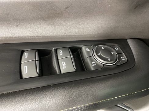 Used 2025 Chevrolet Tahoe Premier AWD/4WD image 11