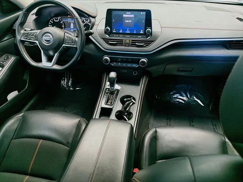 Used 2022 Nissan Altima 2.5 SR FWD image 12
