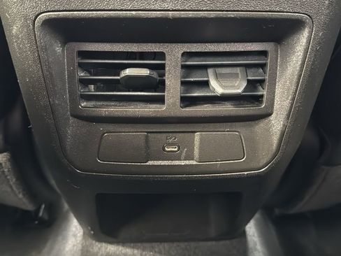 Used 2023 Chevrolet Colorado LT RWD image 17