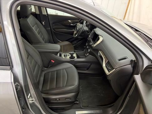 Used 2023 GMC Terrain Denali image 23
