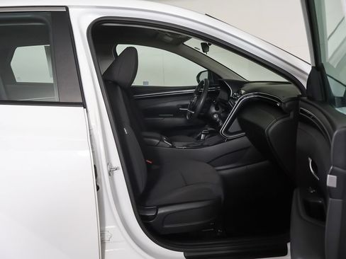 Used 2023 Hyundai Tucson SE AWD/4WD image 28