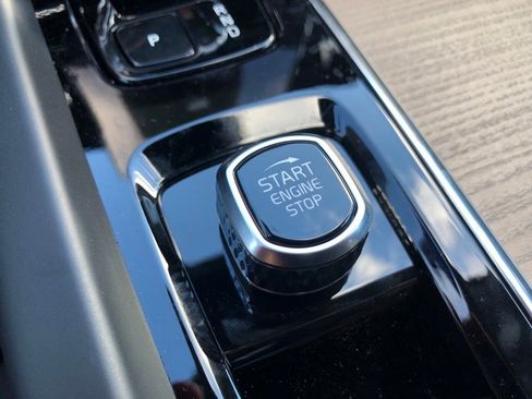 New 2026 Volvo XC60 B5 Ultra w/ Protection Package Premier image 31