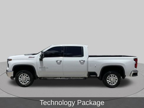 Used 2025 Chevrolet Silverado 2500 LTZ w/ LTZ Premium Package AWD/4WD image 3