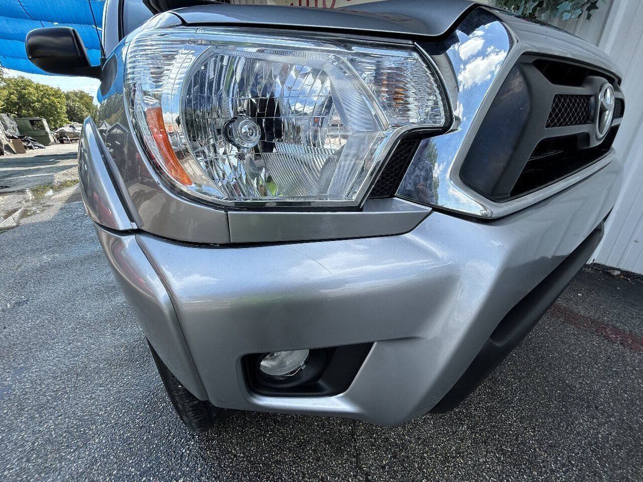 Used 2015 Toyota Tacoma PreRunner w/ SR5 Package RWD image 24