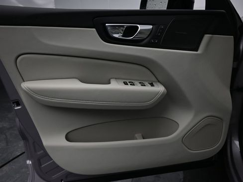 New 2026 Volvo XC60 T8 Ultra w/ Protection Package Premier image 22