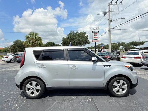 Used 2018 Kia Soul image 3