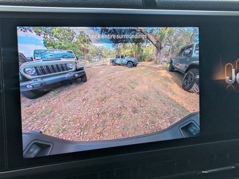 New 2026 Jeep Gladiator Sport AWD/4WD image 18