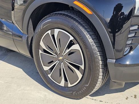 Used 2025 Chevrolet Blazer EV LT image 8