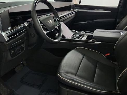 Certified 2025 Cadillac Escalade ESV Premium Luxury w/ LPO, Floor Liner Package image 13