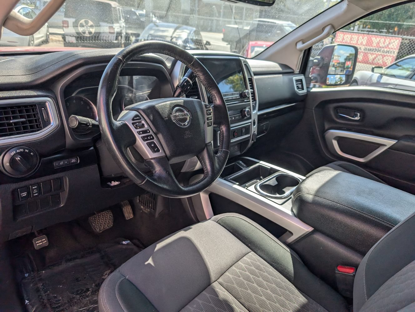 Used 2020 Nissan Titan 2WD Crew Cab image 11